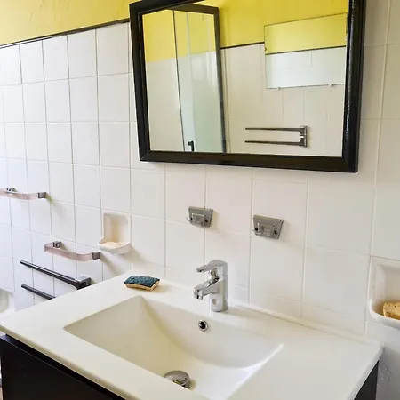 Maison Cosy Avec Vue Sur La A Pietrosella, 60 M². Holiday home Pietrosella