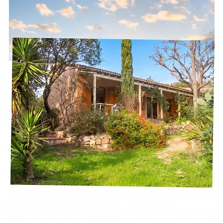 Maison Cosy Avec Vue Sur La A Pietrosella, 60 M². Pietrosella
