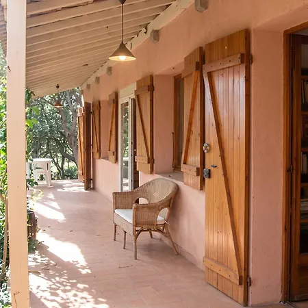 Maison Cosy Avec Vue Sur La A Pietrosella, 60 M². Holiday home Pietrosella